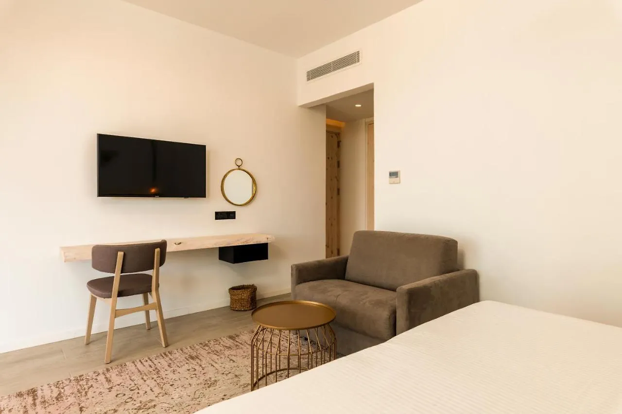 Abacus Suites Ayia Napa Bed & Breakfast