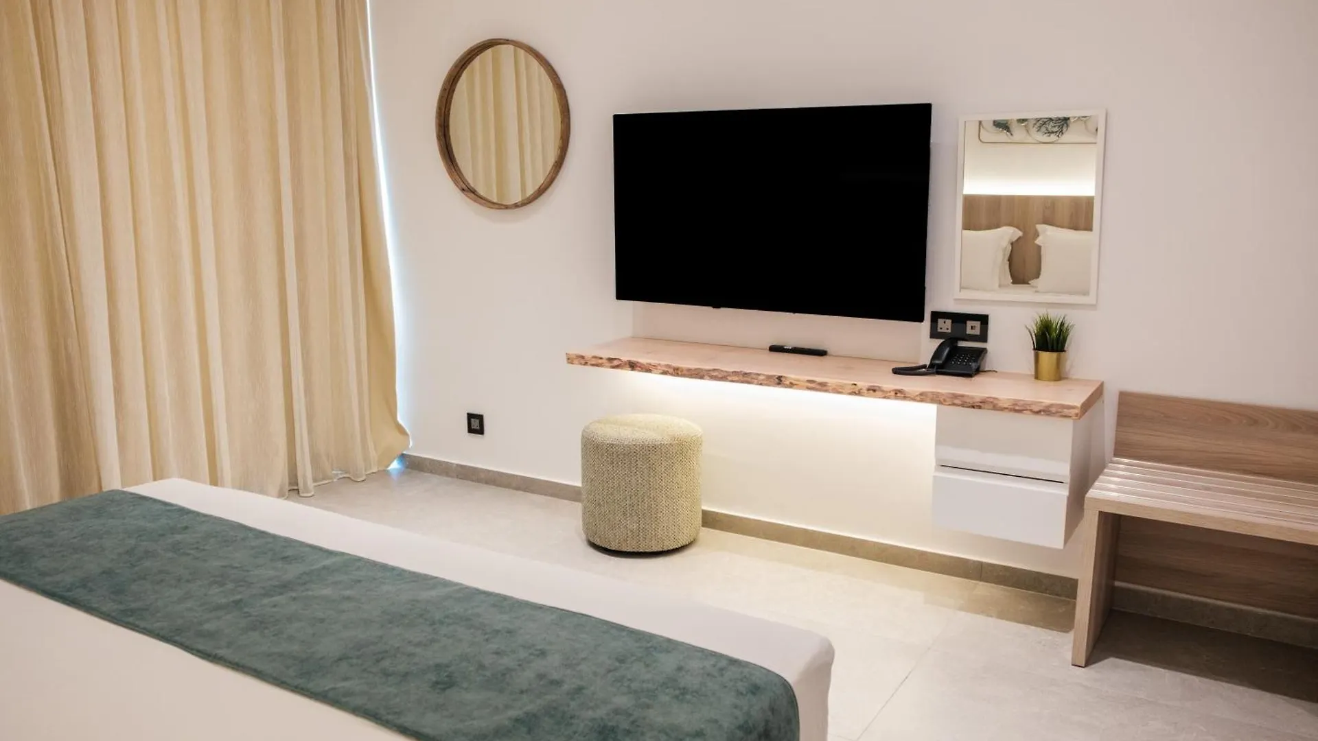 Abacus Suites Ayia Napa